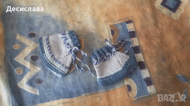 Ръчно плетени терлици за дете на 1 г.       , снимка 1 - Детски пантофи - 42880750