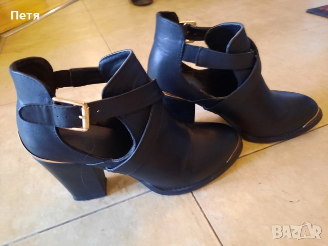 черни обувки на ток