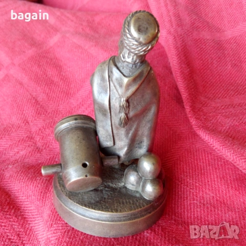 Бронзова статуя на артилерист., снимка 3 - Статуетки - 54331922