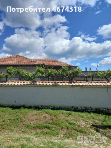 Продавам къща с двор в село Старосел, снимка 12 - Къщи - 52730315