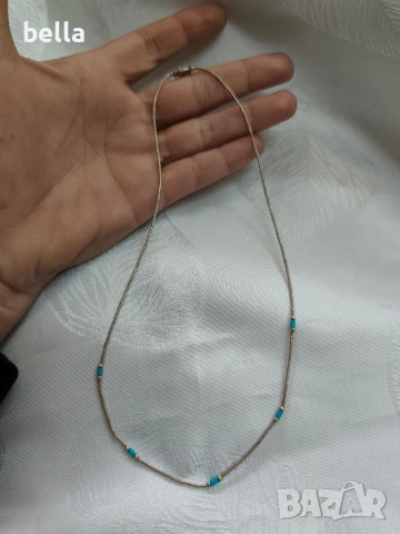 Нежно и ефирно сребърно колие,с тюркоазено сини елементи