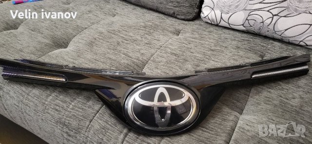 Решетка предна броня за Toyota Rav 4, снимка 3 - Части - 39653254