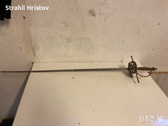 Стара сабя за декорация