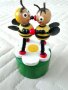 Стара подвижна играчка ,,Танцуващи пчели,,, снимка 1 - Колекции - 30560425
