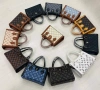 Louis Vuitton Дамска Чанта Луис Витон - Различни Цветове Код A1355, снимка 1