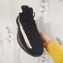 маратонки adidas YEEZY BOOST 350 V2 "Oreo  номер 46 ,5- 47 1/3, снимка 9