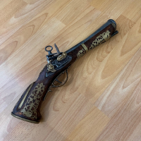 Реплика на кремъчен пистолет, снимка 1 - Антикварни и старинни предмети - 44694677