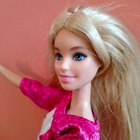 Колекционерска кукла Barbie Fashionistas Барби GRB59 , снимка 11 - Колекции - 40620427
