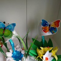 "Летяща чаша" със сапунени ароматни цветя  и мартенички 15лв, снимка 9 - Декорация за дома - 31601494