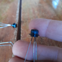 Транзистор МП102, снимка 2 - Друга електроника - 44616000