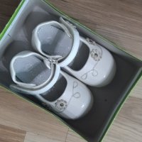Продавам бели обувки за момиченце, снимка 3 - Детски обувки - 34520752