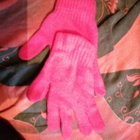 Плетени детски ръкавици, снимка 2 - Шапки, шалове и ръкавици - 38917700