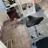 *Козметичен/фризьорски стол - табуретка Organic 59/78 см - бяла-черна - сива, снимка 9 - Друго оборудване - 28061653