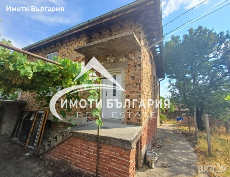 Масивна къща в гр.Карлово , снимка 1