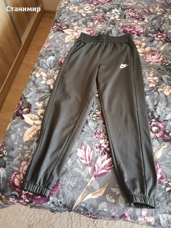 Долнище Nike.Размер М. 137-147., снимка 1