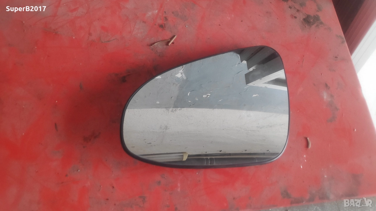 Продавам - оригинално стъкло ляво огледало за Тойота Ярис 2010-2019 г., снимка 1