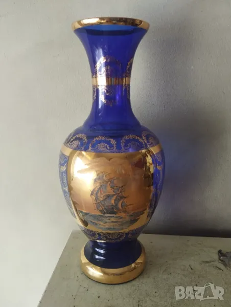 Стъклена ваза Бохемия, снимка 1