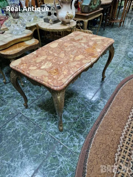 Чудесна антикварна бронзова масичка с мраморен плот , снимка 1