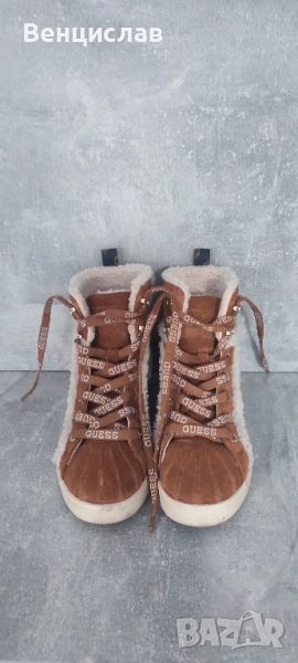 Зимни боти GUESS - Естествен велур, снимка 1