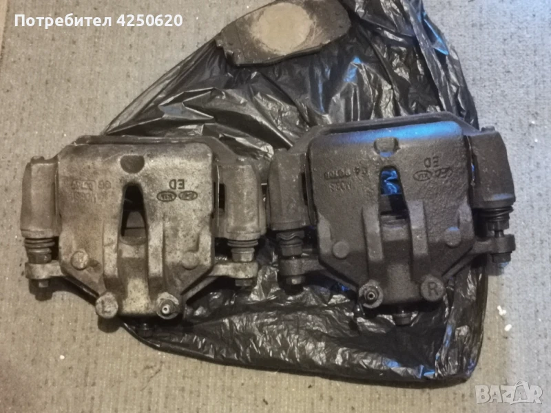 Предни спирачни апарати за кия сеед 1.4 109кс бензин 2009г, снимка 1