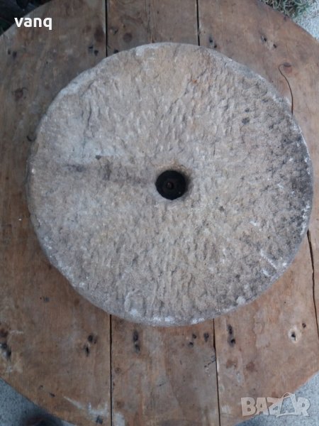 Старинен каменен диск,колело от ръчна мелница хромел, снимка 1