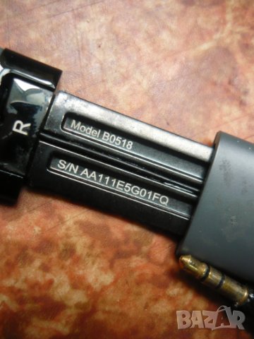 Beats SOLO, снимка 4 - Слушалки и портативни колонки - 40497380