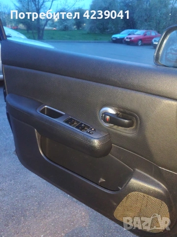 Нисан Тиида ц 11, снимка 11 - Автомобили и джипове - 54195461