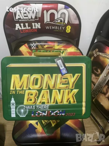 WWE Money In The Bank Briefcase куфар Brand New With Keys & Tags колекционерски Договорът в куфарче , снимка 13 - Фен артикули - 48671977