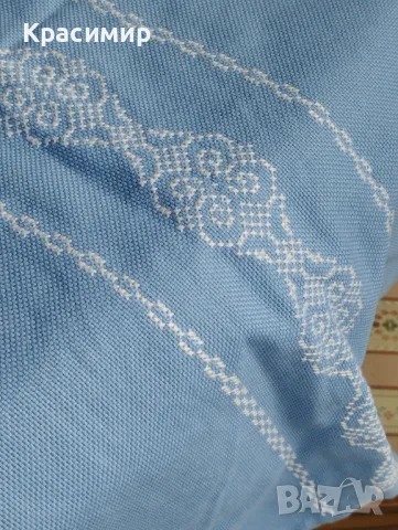 Бледосиня покривка със семпли ръчни бродерии. 👉136 х 87 см , снимка 3 - Покривки за маси - 48477921