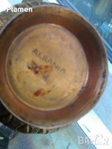 Стара кована медна ваза сувенир от Албания, снимка 4 - Други ценни предмети - 37999863