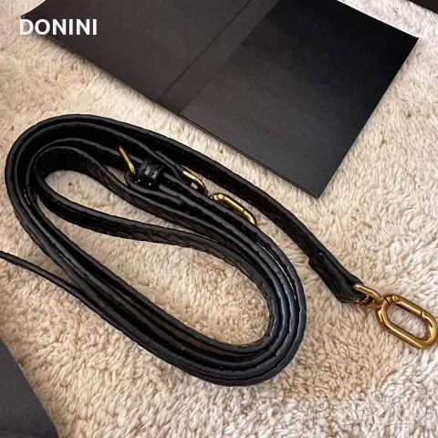 Balenciaga Дамска чанта, кожа, снимка 10 - Чанти - 56030944