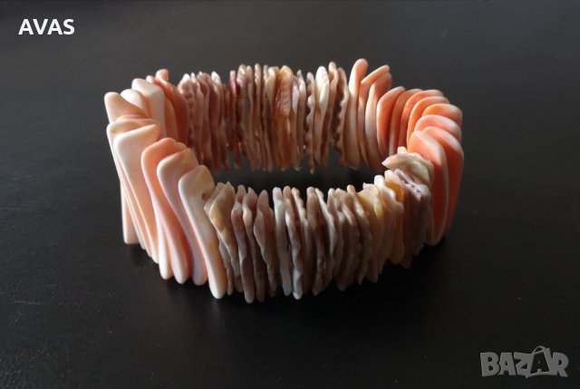 Нова гривна от рапани коралова