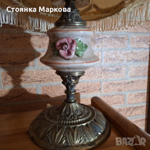 Красива нощна лампа, снимка 2 - Настолни лампи - 51335763