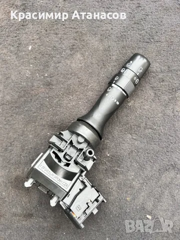 17F003. Лостче за чистачки за Тойота Аурис. 17F144