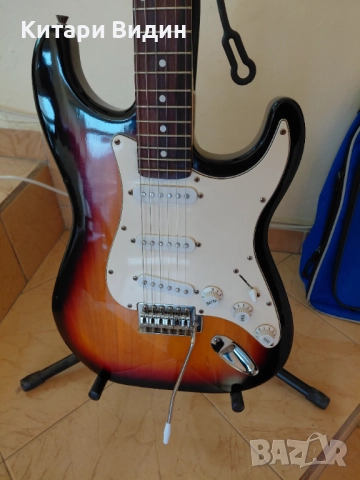 Продавам електрическа китара Fire Legend Cornel, снимка 2 - Китари - 52813546