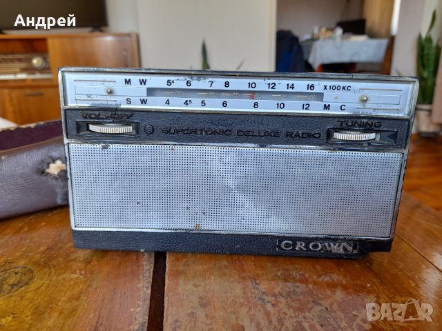 Старо радио,радиоприемник Crown, снимка 2 - Антикварни и старинни предмети - 42026290