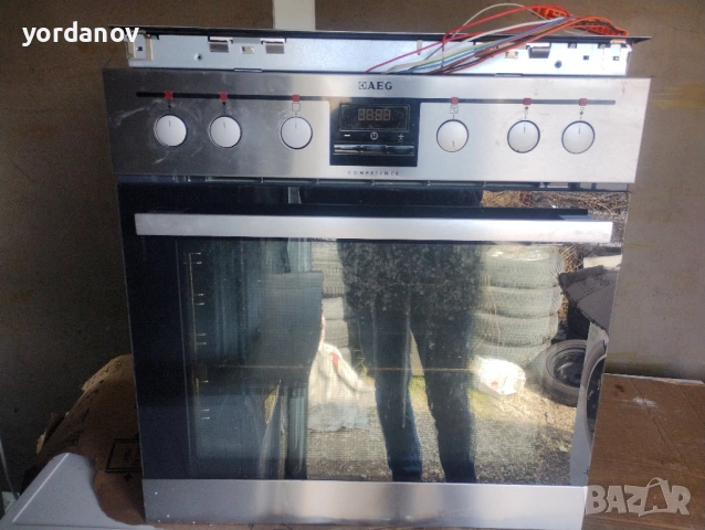 фурна с керамика за вграждане AEG