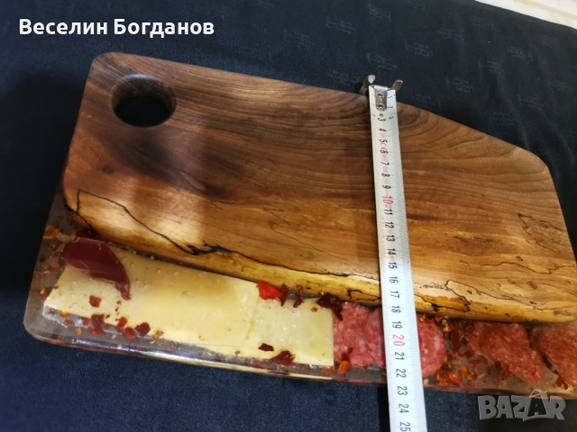 Плато за сервиране и рязане орех и епоксидна смола , снимка 3 - Прибори за хранене, готвене и сервиране - 52682132