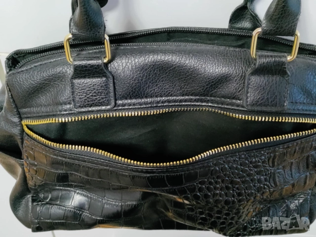 Черна дамска чанта, снимка 8 - Чанти - 52054780