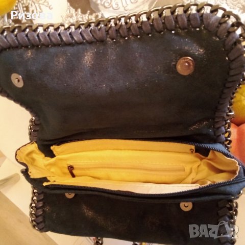Дамска ,велурена чантичка, снимка 2 - Чанти - 44238476