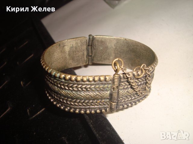 СТАРА БРОНЗОВА ВЪЗРОЖДЕНСКА ГРИВНА с ЩИФТ и СИНЯ КЕРАМИКА ОРНАМЕНТИРАНА 9839, снимка 16 - Антикварни и старинни предмети - 31720572