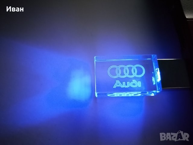 Светеща УСБ USB flash флаш памет стъкло с емблема на марка кола автомобил джип мотор + Подарък, снимка 17 - Аксесоари и консумативи - 30945988