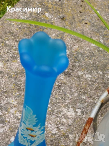 Винтидж ваза от сатенено стъкло Westmoreland Blue Mist, ръчно рисувана 📐 23 см , снимка 4 - Антикварни и старинни предмети - 50680688