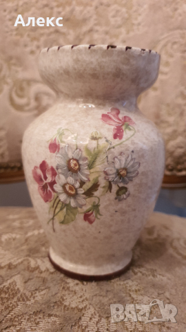 Стара керамична ваза, ръчно изработена, маркирана., снимка 5 - Сервизи - 36489315