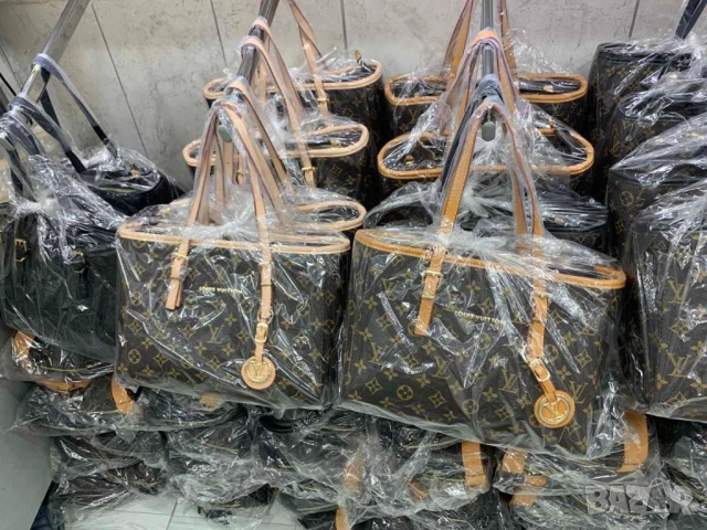 чанти chanel christian dior the tote bag marc jacobs louis vuitton , снимка 4 - Чанти - 51450591