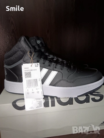 Маратонки тип кец на Адидас