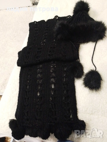 НОВО.Комплект от шапка и шал за зимата.