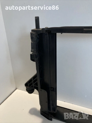 Държач за декоративна рамка на радиатора за Volvo C70 2.4 БЕНЗИН (2008) 4N51-8N065-AE, снимка 3 - Части - 54146129