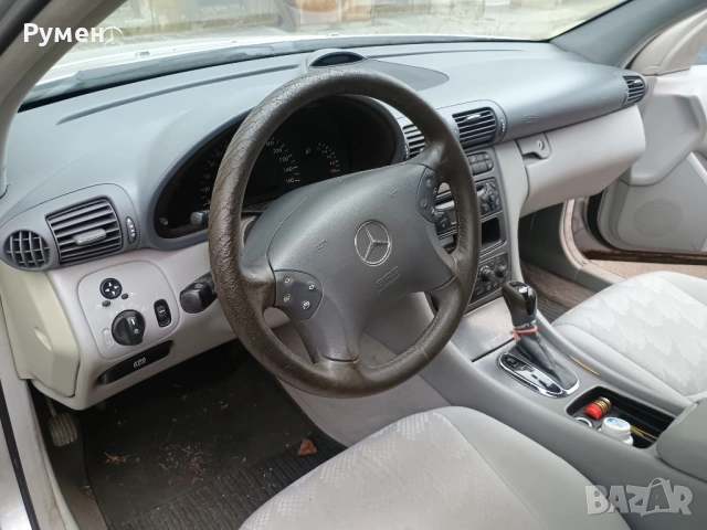 Mercedes-Benz 220, снимка 10 - Автомобили и джипове - 54012611