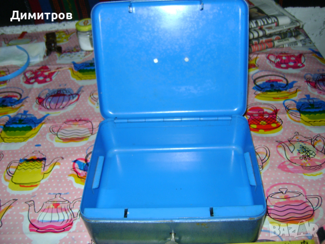 Старинен сейф от соца , снимка 3 - Антикварни и старинни предмети - 44617387